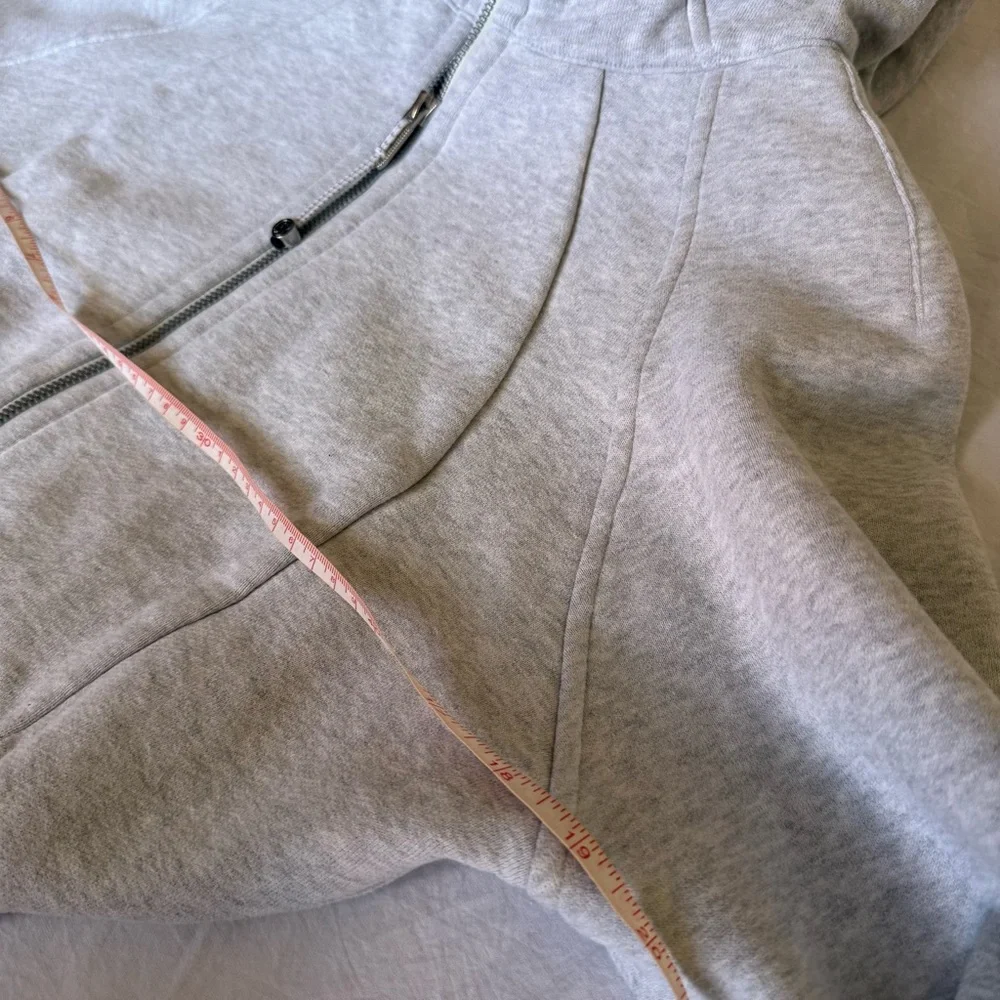 Lululemon Scuba Full-Zip Cropped Hoodie Heathered Core Ultra Light Grey Size 6